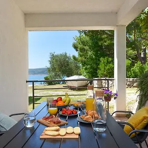 https://malako-family-apartments.hotelinzadar.com